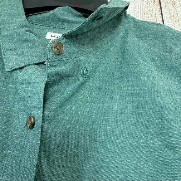 L.L Bean Womens Button Down Shirt size XL - Picture 5 of 10